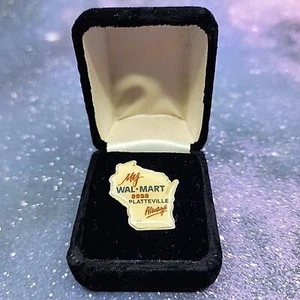 Walmart Store Pin Platteville, Wisconsin 0958 Vintage Employee Badge In Box - Picture 1 of 5