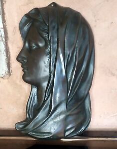Ancien bronze Profil de la Viege Marie Madone bas relief Signé P. Roques