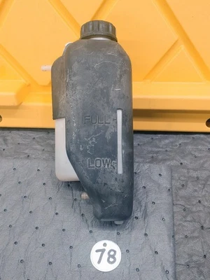 Kawasaki ZL600 1986-87, depósito eliminador y cubierta #43078-1072 #14024-1222 Foto 1 de 4