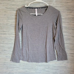 GILLIGAN & OMALLEY LADIES GREY PAJAMAS SLEEPWEAR TOP LONG SLEEVE SIZE XS - Picture 1 of 7
