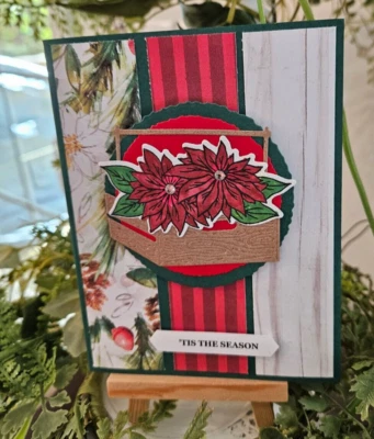 KIT DE TARJETAS ESTAMPADAS - CAJA CON FLORES DE PASCUA ES LA TEMPORADA - 4 CARTAS - Juego #WI.354 Foto 1 de 2