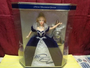 "Princesa del Milenio" Barbie 2000 - edición especial del milenio nueva nunca abierta - Imagen 1 de 9