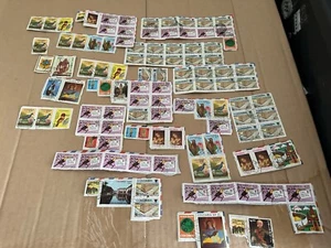 111 estampillas vintage de Columbia canceladas - Imagen 1 de 7