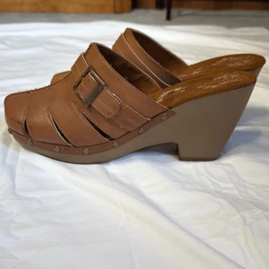 Fashion Bug easy cutout tan Y2K clogs mules wedge women’s size 11 chunky 90’s re - Picture 1 of 9