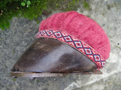 ANCIEN SABOT DE CHEVAL - GALON DE MUSICIEN - PIQUE AIGUILLES - Photo 1/4