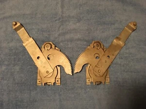 1959 CHEVROLET 2dr HARDTOP QUARTER WINDOW REGULATORS - Bild 1 von 2