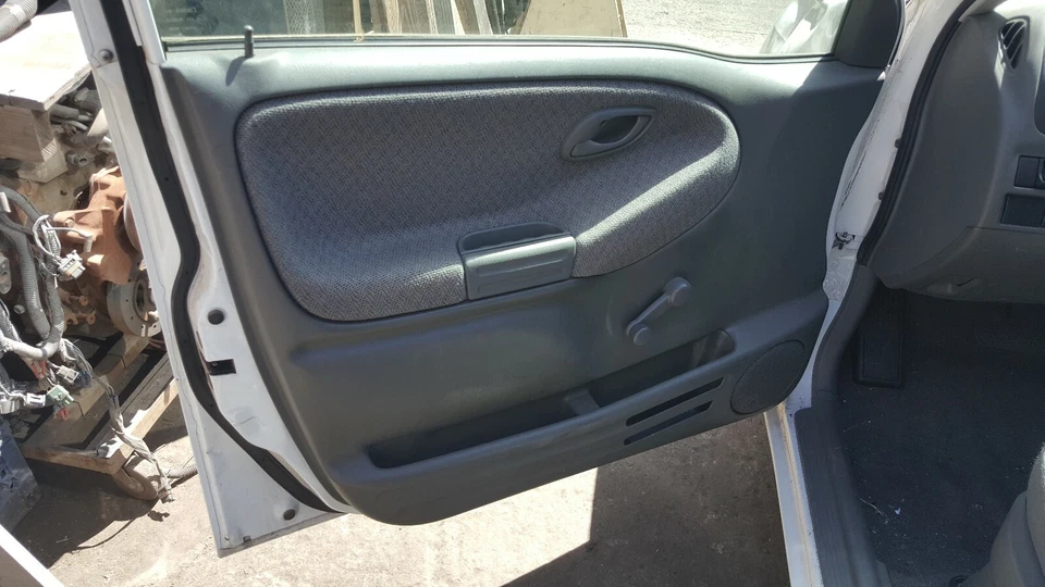 02 Geo Tracker 4 door Front door panel Left drivers MANUAL - Image 1 of 4