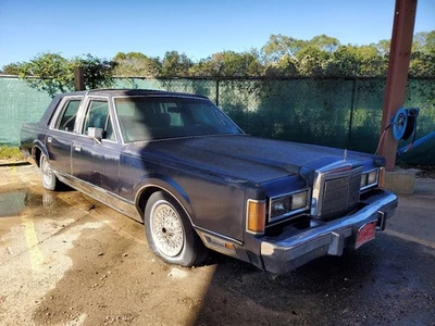 Used Cornering Light Assembly fits: 1989 Lincoln & TOWN CAR Cornering lower fend - Image 1 of 4