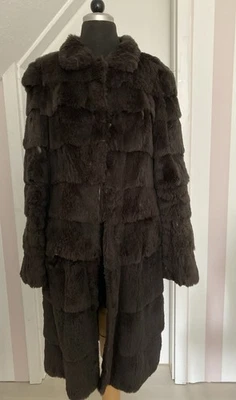 MILESTONE Mantel, Gr.38 in dunkelbraun. Kaninchenfell. Hingucker! - Bild 1 von 4
