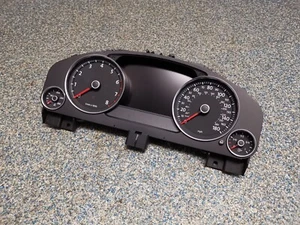 Kombiinstrument VW Touareg 7P 3.0 TFSI Hybrid USA Tachometer 180/MPH 7P6920980B - Picture 1 of 13