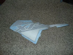 Polaris RZR XP 1000 right rear bottom fender decal black blue 7183169 - Bild 1 von 6