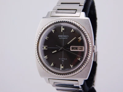 VINTAGE SEIKO 7006-7012 GRAY DIAL 19J AUTOMATIC MENS WRISTWATCH SERVICED C.1972 - Image 1 of 4