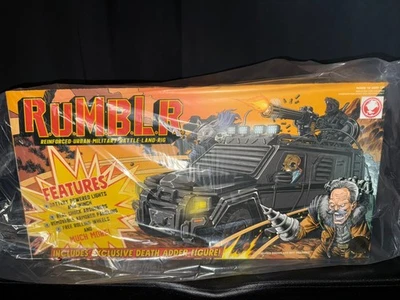 MEZCO TOYZ ONE:12 COLECTIVO R.U.M.B.L.R. & Death Adder Foto 1 de 4