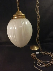 Vintage 1960's Iridescent Glass Hanging Swag Light Lamp Brass Chain Works! - Picture 1 of 23