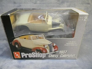 1/25 SCALE AMT 1937 CHEVY CABROILET PROSHOP PRE-DECORATED MODEL KIT - Picture 1 of 16
