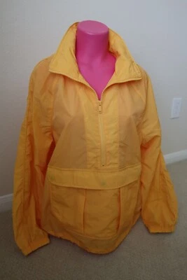 NUEVO CON ETIQUETAS CORTAVIENTOS BANANA REPUBLIC NAILON ARRUGADO MANGO AMARILLO TALLA M PRECIO DE VENTA SUGERIDO POR EL FABRICANTE $160 Foto 1 de 4