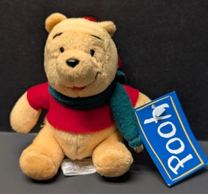 Vintage Disney Winnie Puuh trägt Schal mit Glocke Plüsch Ornament 4 Zoll hoch - Bild 1 von 6