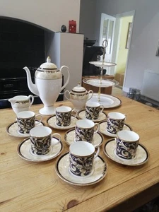 Wedgwood CORNUCOPIA coffee set for eight, with three tier cake stand - Picture 1 of 3