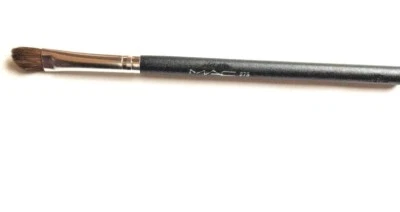 MAC Cosmetics 275 Medium Angled Shading Brush Japan USED - Image 1 of 4