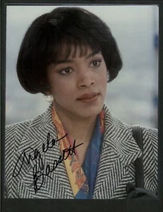 Angela Bassett - signed Autogramm Farb 8x10 Foto - American Horror Story - Bild 1 von 1