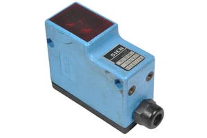 SICK photoelectric sensor WT30-02, WT30 10...30V - Picture 1 of 7