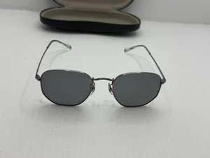 Ray-Ban RB8148 Occhiali da Sole Esagonali in Titanio, Montatura Argento SOLO 54MM - Foto 1 di 9