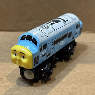Diesel D199 - Thomas & Friends Wooden Railway 2003 tren tanque motor azul usado Foto 1 de 4