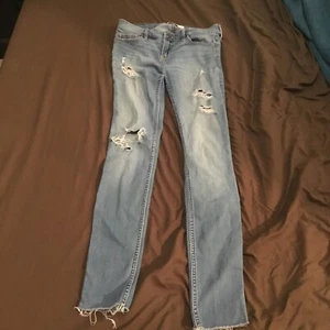 Hollister Low Rise Super Skinny Jeans 26X30  - Picture 1 of 6
