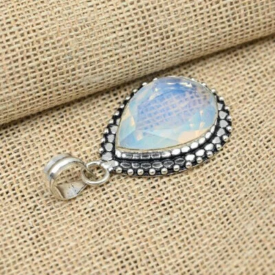 Pendente Fatto A Mano In Argento Sterling 925 Con Gemma Opale Latteo - Immagine 1 di 4
