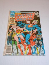 DC JUSTICE LEAGUE OF AMERICA #143 (1977) Wonder Woman Quits, Chronos, Scarecrow
