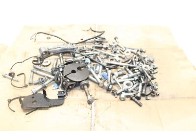 99 Harley-Davidson Sportster 1200 Sport XL1200S CAJA DE PERNOS HERRAJES Foto 1 de 4