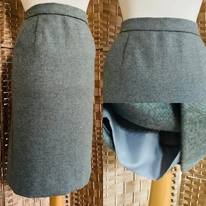 VINTAGE HAND MADE Green Fleck TWEED Skirt UK 8 10 L25” W26” GRANNY CHIC Arty - Picture 1 of 11