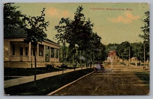Postal K11 de la escena callejera de la oficina de correos Wequetonsing MI Michigan 1912 - Imagen 1 de 3