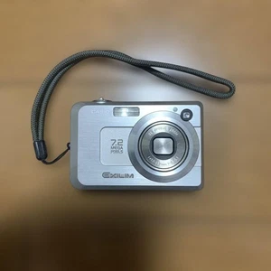 CASIO EXILIM 7.2 Megapixel Compact Digital Camera - Picture 1 of 8