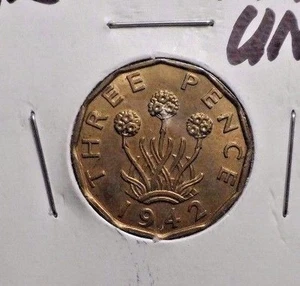 UNCIRCULATED 1942 3 PENCE UK COIN (82416) - Picture 1 of 3