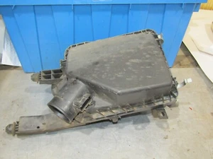2008-2012 Chevrolet Malibu OEM air filter cleaner box housing 08 09 10 11 12 - Picture 1 of 6