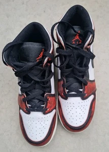 Nike Air Jordan 1 Mid Chicago Wear Away - Bild 1 von 8