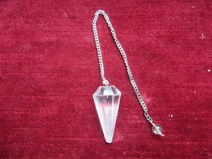 Esoterik, Edelsteine, Pendel Bergkristall 4,5 cm mit 15 cm Kettchen - Bild 1 von 2