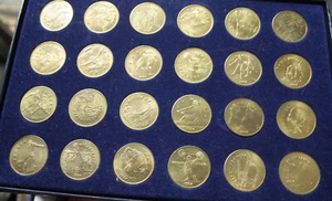 1984 UNCIRCULATED LOS ANGELES OLYMPICS TRANSIT 24 X TOKENS SET IN PADDED CASE - Picture 1 of 5