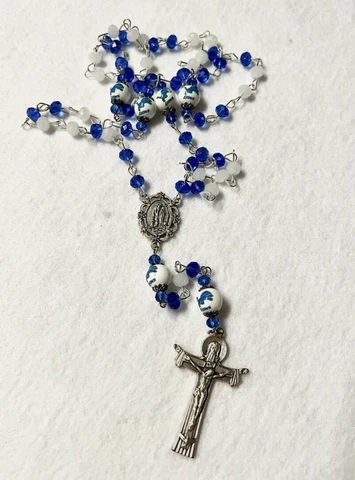 DETROIT LIONS ROSARY NECKLACE  JEWELRY GLASS BEADED NFL FOOTBALL LOGO ORNAMENT Cover