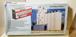 Walthers Cornerstone 933-3022 ADM Concrete Grain Elevator - Kit -13-1/2 x 9 x 13 - Picture 1 of 5