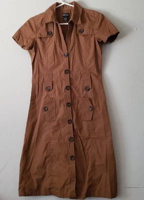 Vestido de algodón marrón con botones Wet Seal para mujer talla pequeña Foto 1 de 4