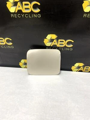 1996-2004 Nissan Pathfinder Rear Fuel Tank Door Assembly Foto 1 de 4