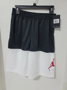 NWT Nike Air Jordan Youth XL 13-15Y JUMPMAN Shorts 955049-023 BLK WHT New - Picture 1 of 3