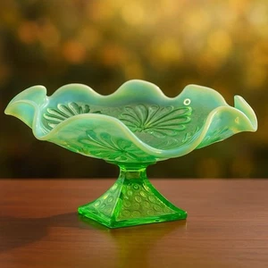 Jefferson Glass Shell & Dots Green Opalescent Ruffled Footed Bowl, c. 1905 - Picture 1 of 4