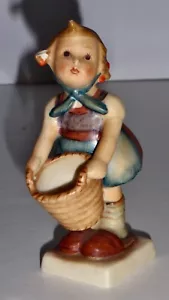 Vintage - Hummel Little Helper #73 Ragazza con cesto primo proto/pilota pezzo RARO - Foto 1 di 8