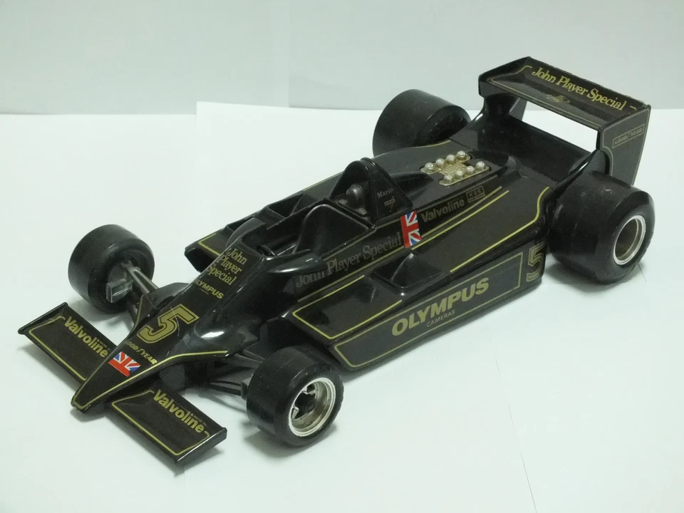 MODELLINO Lotus John Player special Bburago 1/14 - Immagine 1 di 1