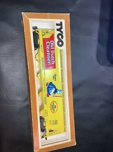 HO Scale Tyco 55' Old Dutch Cleanser Covered Hopper Car, Yellow, #173402 BNOS - Picture 1 of 2