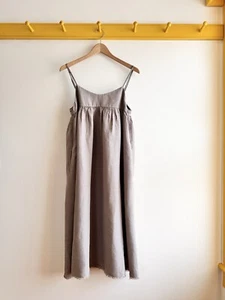 Nest Robe Japón lino slip sol vestido imperio cintura volumen beige masilla OS - Imagen 1 de 7