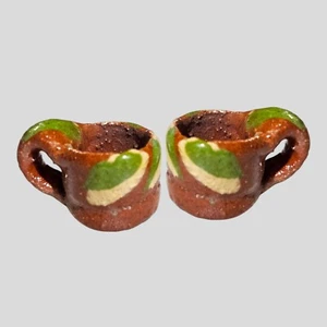 Juego de 2 tazas marrones miniatura de cerámica mexicana Jarritos casa de muñecas de 0,5 pulgadas - Imagen 1 de 5